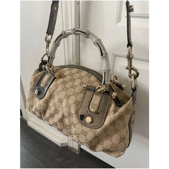 Authentic GUCCI Brown GG Monogram Shoulder Crossbody Bag - Picture 3 of 17